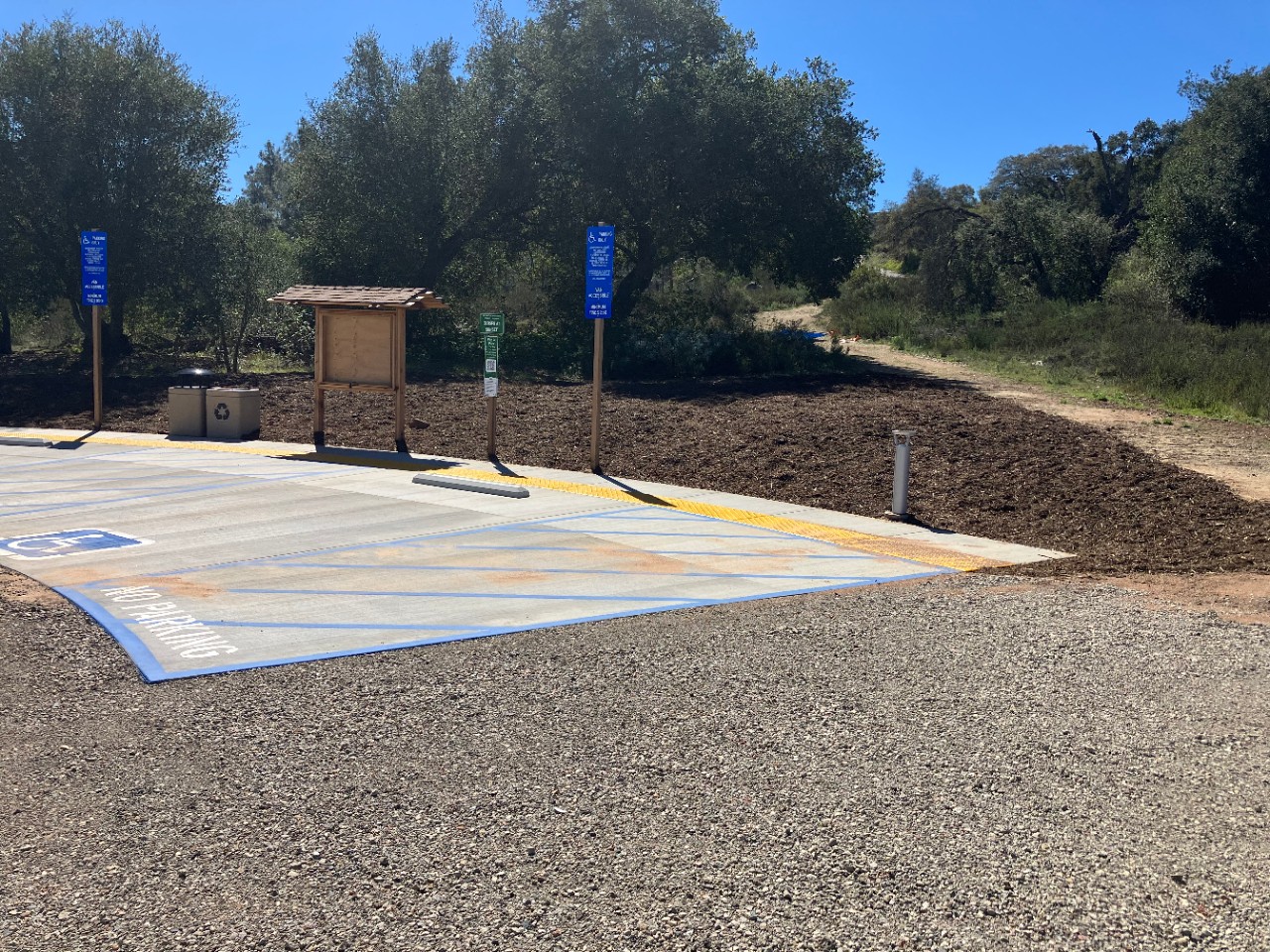 Mt. Woodson Gateway Parking Area to Trailhead
